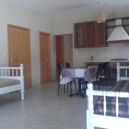 Avantis Apartments Perivolia  Room photo